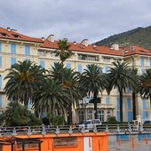 Spotorno si ferma per discutere del nuovo Pud: si annuncia il "tutto esaurito" in sala, stop al traffico intorno al Palace