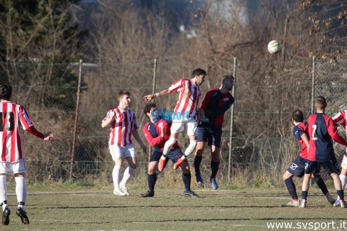 Calcio. Prima Categoria A e B: il clou è Pontelungo-Carcarese, la Sampierdarenese cerca l'allungo momentaneo in vetta Calcio. Prima Categoria A e B: il clou è Pontelungo-Carcarese, la Sampierdarenese cerca l'allungo momentaneo in vetta