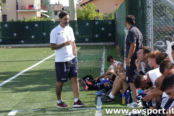 Calcio. Savona, Grandoni ha già nel mirino il Bra: "Vincere domani darebbe ancor più valore al punto ottenuto a Casale" (VIDEO) Calcio. Savona, Grandoni ha già nel mirino il Bra: "Vincere domani darebbe ancor più valore al punto ottenuto a Casale" (VIDEO)