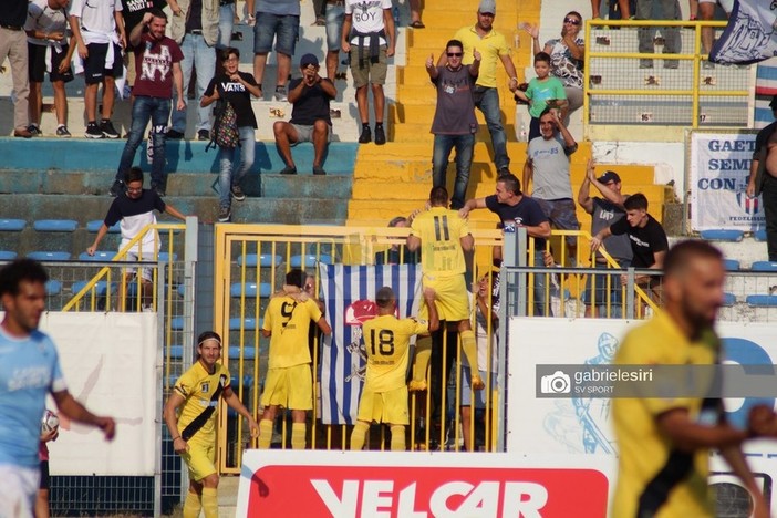 Calcio, Serie D. Savona formato baby, ma gli striscioni, contro il Chieri, vogliono subito riscattare il ko nel derby