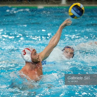 Pallanuoto. Nemmeno una Roma Vis Nova in buona forma frena la Rari, i biancorossi si impongono 12-6 Pallanuoto. Nemmeno una Roma Vis Nova in buona forma frena la Rari, i biancorossi si impongono 12-6