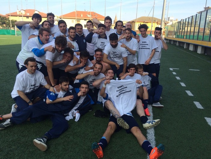 FOTONOTIZIA: il Pietra ad alta voce: "Gufi attenzione, siamo in Promozione!"