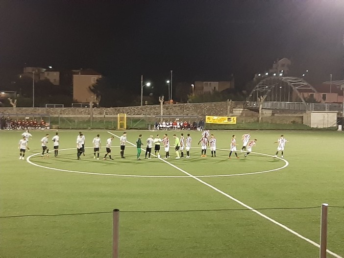 Calcio, Coppa Italia Prima Categoria: un tempo per uno tra Quiliano&amp;Valleggia e Città di Cogoleto, finisce 2-2