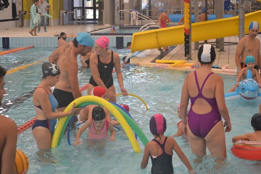 Imperia in piscina: la Rari Nantes ha aperto ai cittadini la loro piscina Imperia in piscina: la Rari Nantes ha aperto ai cittadini la loro piscina