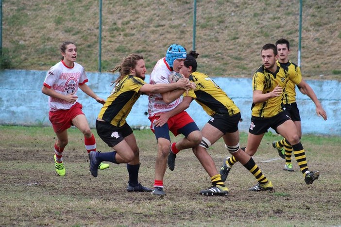 Rugby: il Savona dilaga a Cogoleto, vittoria per 61-7
