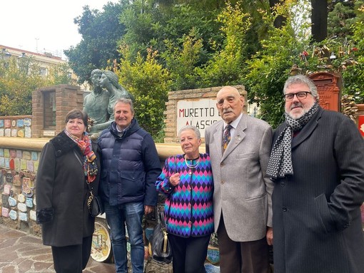 Pugilato. Roberto Bracco ha la sua piastrella sul Muretto di Alassio Pugilato. Roberto Bracco ha la sua piastrella sul Muretto di Alassio