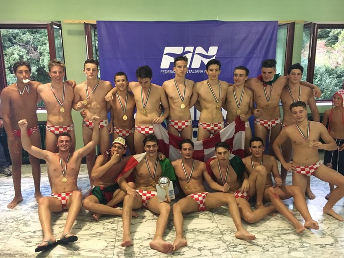 Pallanuoto, Under 17: la Carisa R.N. Savona batte il Posillipo 6 a 5 ed è Campione d’Italia! Pallanuoto, Under 17: la Carisa R.N. Savona batte il Posillipo 6 a 5 ed è Campione d’Italia!