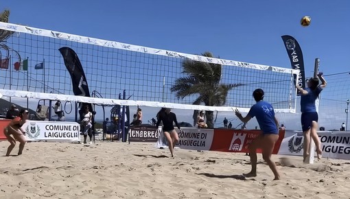 Tutto esaurito a Laigueglia: Riviera Beach Volley fa il pieno per la tappa più grande d'Italia Tutto esaurito a Laigueglia: Riviera Beach Volley fa il pieno per la tappa più grande d'Italia