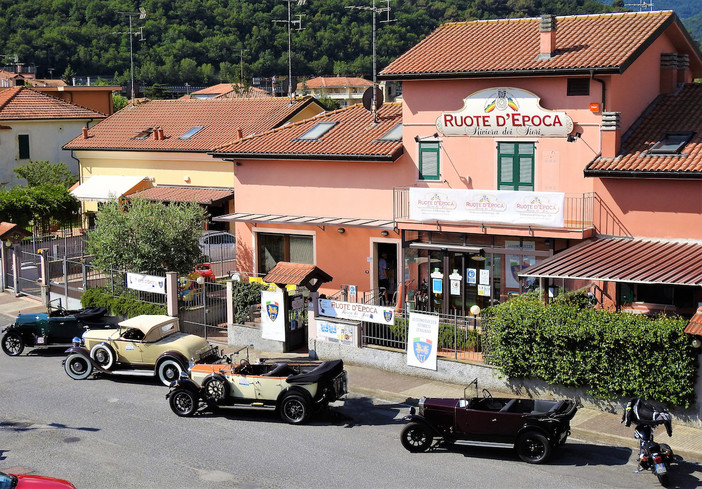 Tutto il calendario 2023 dedicato alle moto e auto d’epoca con il “Ruote d’Epoca Riviera dei Fiori” Tutto il calendario 2023 dedicato alle moto e auto d’epoca con il “Ruote d’Epoca Riviera dei Fiori”