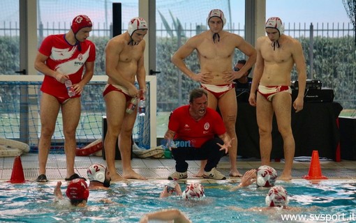 Pallanuoto. La R.N Savona batte la De Akker Bologna 12-9, i biancorossi sfondano solo nell'ultimo quarto