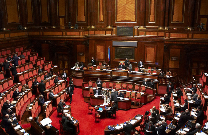 Calcio | I dilettanti in affanno. Si muove il Parlamento: "Premi alla formazione e ritorno del vincolo" Calcio | I dilettanti in affanno. Si muove il Parlamento: "Premi alla formazione e ritorno del vincolo"