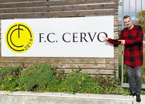 Calcio: ingaggio 'boom' del Cervo, tesserato Stefano Sorrentino! "Giocherò come attaccante" Calcio: ingaggio 'boom' del Cervo, tesserato Stefano Sorrentino! "Giocherò come attaccante"