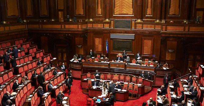Calcio | I dilettanti in affanno. Si muove il Parlamento: "Premi alla formazione e ritorno del vincolo" Calcio | I dilettanti in affanno. Si muove il Parlamento: "Premi alla formazione e ritorno del vincolo"