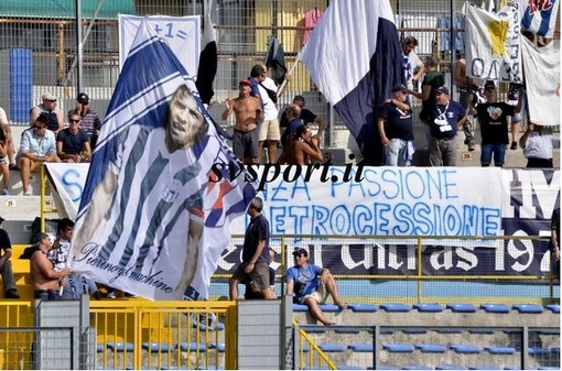 Calcio, Savona: scatta il daspo per due tifosi Calcio, Savona: scatta il daspo per due tifosi