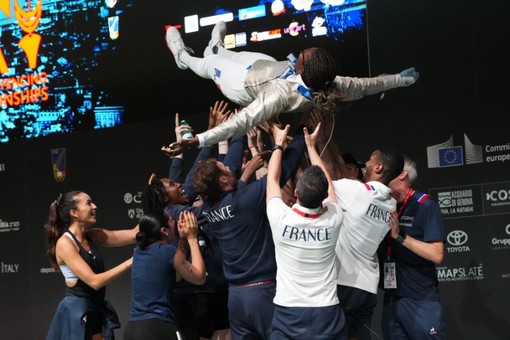 Genova 2025, Europei di Scherma al giro di boa. Il bilancio di Valentina Vezzali, Pascal Tesch e Giorgio Scarso Genova 2025, Europei di Scherma al giro di boa. Il bilancio di Valentina Vezzali, Pascal Tesch e Giorgio Scarso