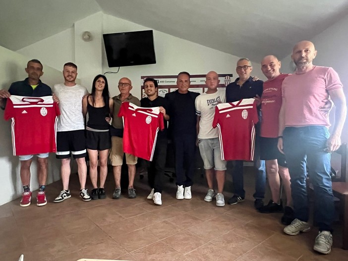 Calcio. Carcarese. Bovio e Di Noto al fianco di mister Battistel, ecco l'intero staff biancorosso Calcio. Carcarese. Bovio e Di Noto al fianco di mister Battistel, ecco l'intero staff biancorosso