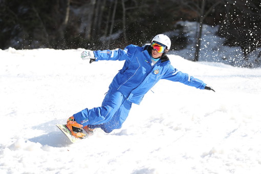 Regione Liguria apre il bando per i nuovi maestri di sci e snowboard: selezioni al via fino al 10 gennaio