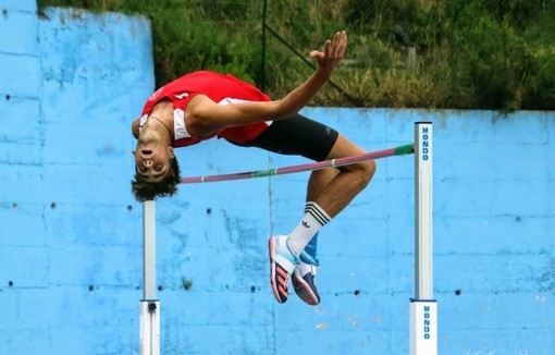 Foto di Enzo Pugno: l'altista Gabriele Avagnina in pedana Foto di Enzo Pugno: l'altista Gabriele Avagnina in pedana