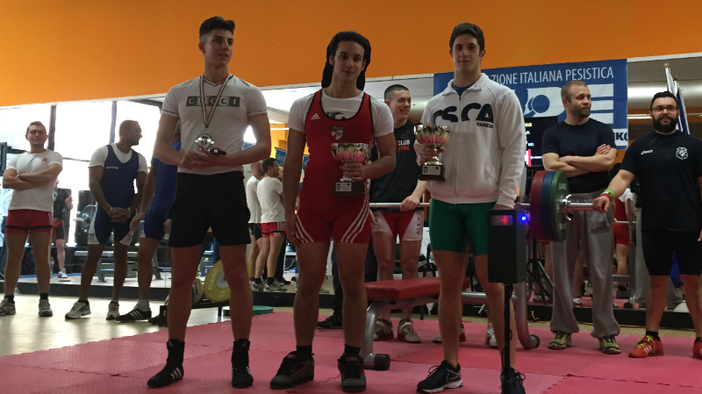 Distensione su panca: gi atleti savonesi Nicolino e Albrito tutti a podio