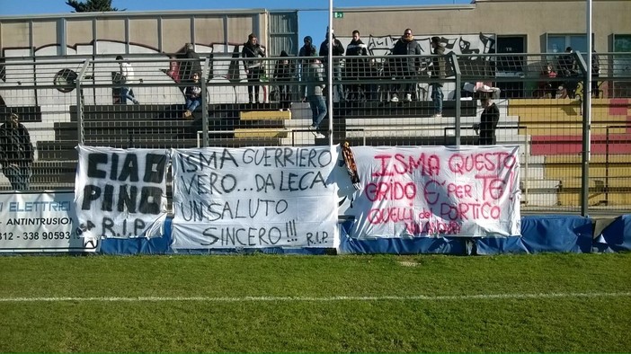 Gli Ultras dell'Albenga Calcio salutano Isma: striscioni all'Annibale Riva