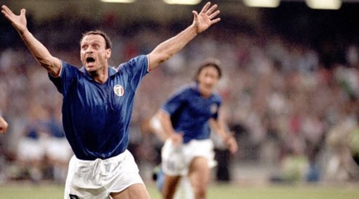 Il mondo del calcio tributerà nel week end la figura di Totò Schillaci, un minuto di raccoglimento anche nei campi dilettantistici Il mondo del calcio tributerà nel week end la figura di Totò Schillaci, un minuto di raccoglimento anche nei campi dilettantistici