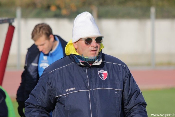 Calcio. Vado, la sfida con il Borgosesia mette in palio altri punti preziosi in chiave salvezza. Tarabotto: "Il mercato? Arrivati giocatori importanti per la nostra idea di calcio, ora bisogna amalgamare al meglio tutto il gruppo"