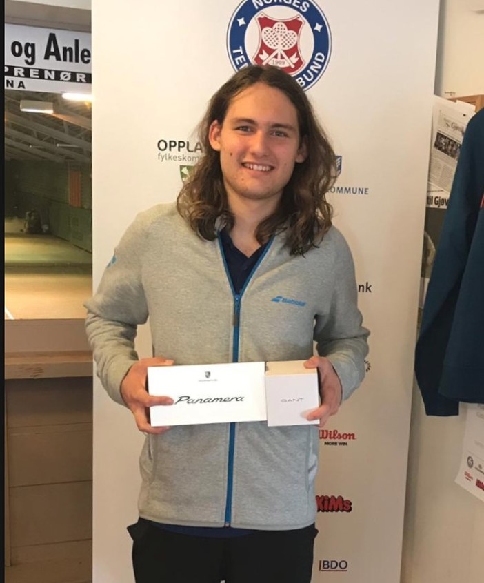 Tennis Finale: Biagio Gramaticopolo conquista la Norvegia, arriva la prima vittoria nel circuito ITF Tennis Finale: Biagio Gramaticopolo conquista la Norvegia, arriva la prima vittoria nel circuito ITF