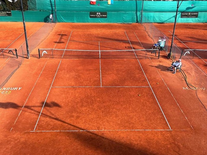 Tennis, Alassio. Il centrale dell'Hanbury intitolato allo &quot;Scriba&quot;. Ecco il campo &quot;Gianni Clerici&quot;