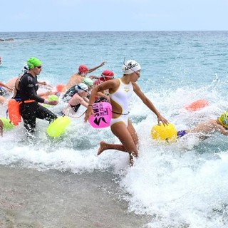 Campionato Nazionale CSI Open Water: prima tappa da Spotorno a Bergeggi con 350 atleti Campionato Nazionale CSI Open Water: prima tappa da Spotorno a Bergeggi con 350 atleti