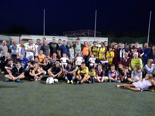 Calcio, Tornei Estivi. Festa e tanta beneficenza al 1° Torneo "Un aiuto per Viola" Calcio, Tornei Estivi. Festa e tanta beneficenza al 1° Torneo "Un aiuto per Viola"