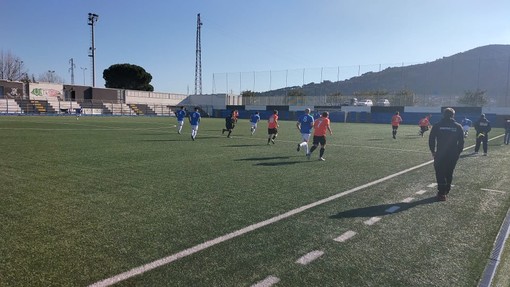 Calcio, Seconda Categoria. Il Vadino centra la 'decima' con un netto 3-0 al Real Santo Stefano. Virtus sempre a -3