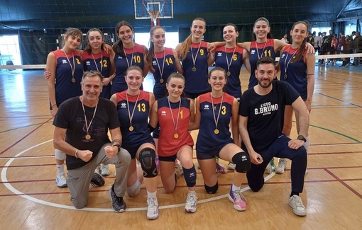 Pallavolo femminile. I Campionati Studenteschi parlano ingauno, primo posto per le ragazze del Liceo Giordano Bruno Pallavolo femminile. I Campionati Studenteschi parlano ingauno, primo posto per le ragazze del Liceo Giordano Bruno