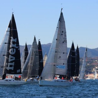 Varazze Club Nautico, arriva la veleggiata "Un mare divino e di vele"