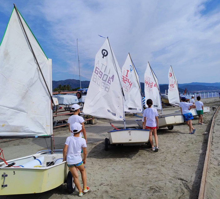 Albenga, la Lega Navale avvicina i bambini alla vela: tre giorni di corso gratuito