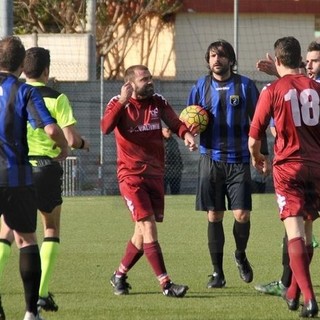 Nella foto Alessio Stamilla con la maglia del Ventimiglia durante il derby contro l'Imperia