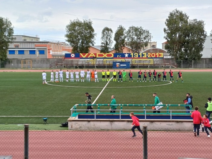 Calcio. Serie D: un eurogol di Saccà al 92' nega la vittoria al Vado, al "Chittolina" il Derthona impone il pari ai rossoblu (2-2) Calcio. Serie D: un eurogol di Saccà al 92' nega la vittoria al Vado, al "Chittolina" il Derthona impone il pari ai rossoblu (2-2)