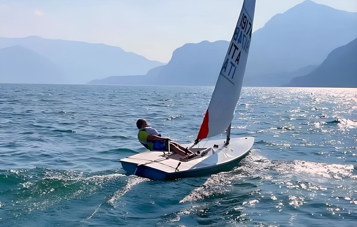 Vela. A fine mese scatta il "Campus Como Lake" insieme alla sezione di Varazze della LNI Vela. A fine mese scatta il "Campus Como Lake" insieme alla sezione di Varazze della LNI