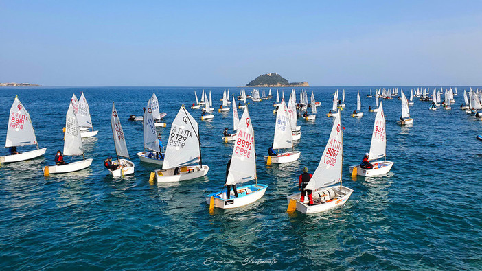 Boom vela. 1200 nuovi tesserati per la I Zona FIV Boom vela. 1200 nuovi tesserati per la I Zona FIV
