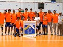 Volley. Il Finale celebra la promozione in Serie D, lo stendardo dei vinciori ai ragazzi dei coach Visca e Paroli Volley. Il Finale celebra la promozione in Serie D, lo stendardo dei vinciori ai ragazzi dei coach Visca e Paroli