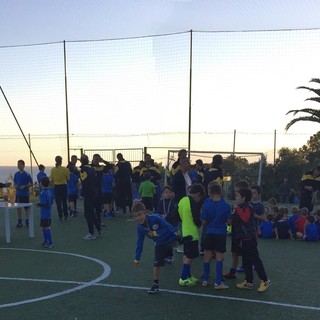 La Scuola calcio GUGLIE del Varazze don Bosco 1912 ricorda Guglielmo Fulcner