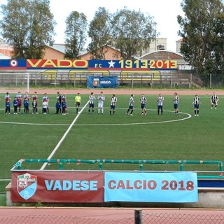 Calcio. Prima Categoria B. Un gol di Romano qualifica Città di Savona e Vadese ai playoff, al "Chittolina" è 1-0 per i biancoblu Calcio. Prima Categoria B. Un gol di Romano qualifica Città di Savona e Vadese ai playoff, al "Chittolina" è 1-0 per i biancoblu