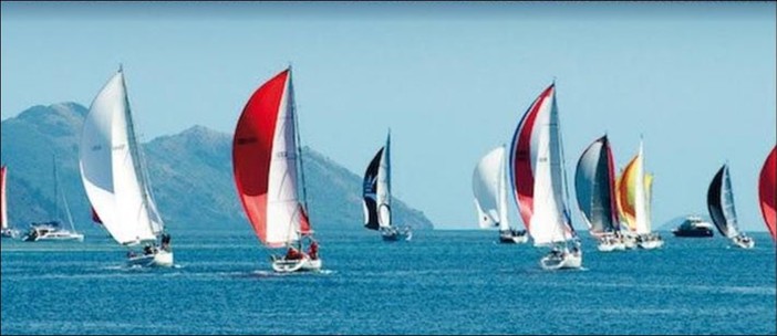 Veleggiata di fine estate alla LNI di Varazze pro Salvemini: "Tre generazioni un gioiello"