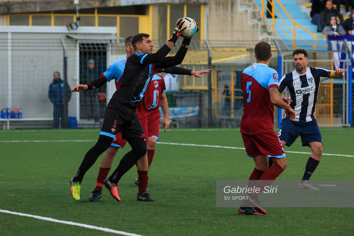 Calcio, Vadese. Il recupero con il Masone fissato a mercoledì prossimo, ora gli azzurrogranata viaggiano a ritmo playoff