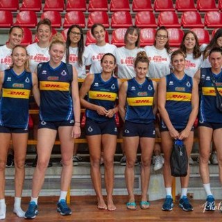Volley: le campionesse del Liceo Giordano Bruno di Albenga hanno incontrato la Nazionale femminile