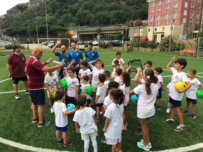 Calcio, Vadese. Il Settore Giovanile affonda le radici. Marcello Guastamacchia: "Orgogliosi dell'ambiente che si è creato" Calcio, Vadese. Il Settore Giovanile affonda le radici. Marcello Guastamacchia: "Orgogliosi dell'ambiente che si è creato"