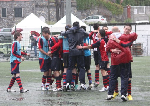 Calcio, Giovanissimi '98: sofferenza Vado, ma i rossoblu si qualificano per la finalissima