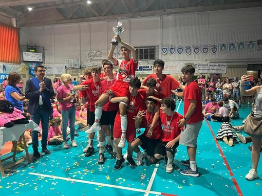 Pallavolo Carcare. Primo posto per l'Under 19 al Torneo Internazionale Summer Festival. Terza l'Under 17 Pallavolo Carcare. Primo posto per l'Under 19 al Torneo Internazionale Summer Festival. Terza l'Under 17