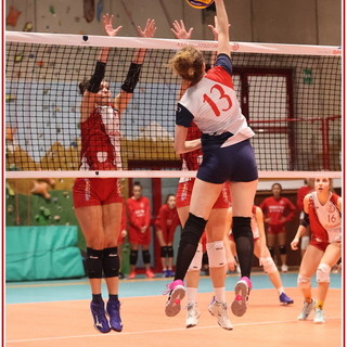 Volley femminile: la Virtus Sestri passa 3-2 al Tie Break contro Carcare. Gli scatti più belli a firma di Bruno Oliveri