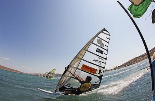 Windurf Slalom, Campionati Italiani: Matteo Iachino pronto a fregiarsi dell'ennesimo titolo Windurf Slalom, Campionati Italiani: Matteo Iachino pronto a fregiarsi dell'ennesimo titolo