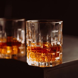 Whisky: guida essenziale per scegliere e gustare in rete